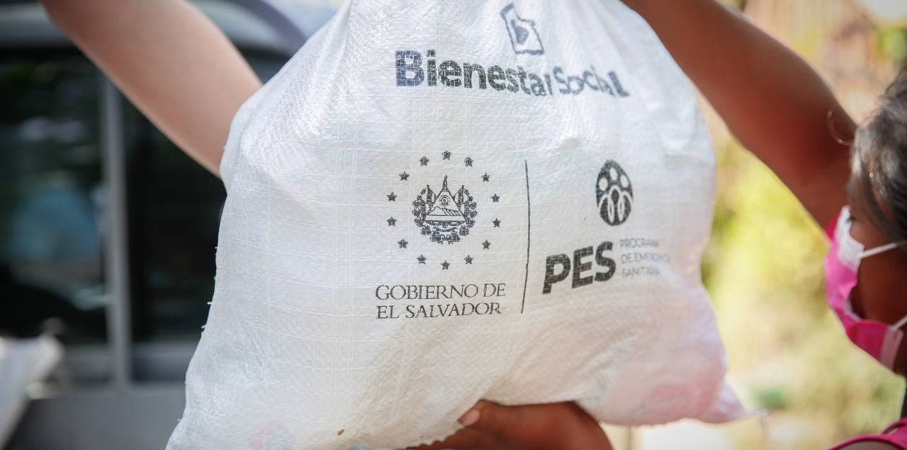 Gobierno entregó más de 2 millones de paquetes alimentarios a familias salvadoreñas durante enero 2021 gobierno-entrego-mas-de-2-millones-de-paquetes-alimentarios-a-familias-salvadorenas-durante-enero-2021